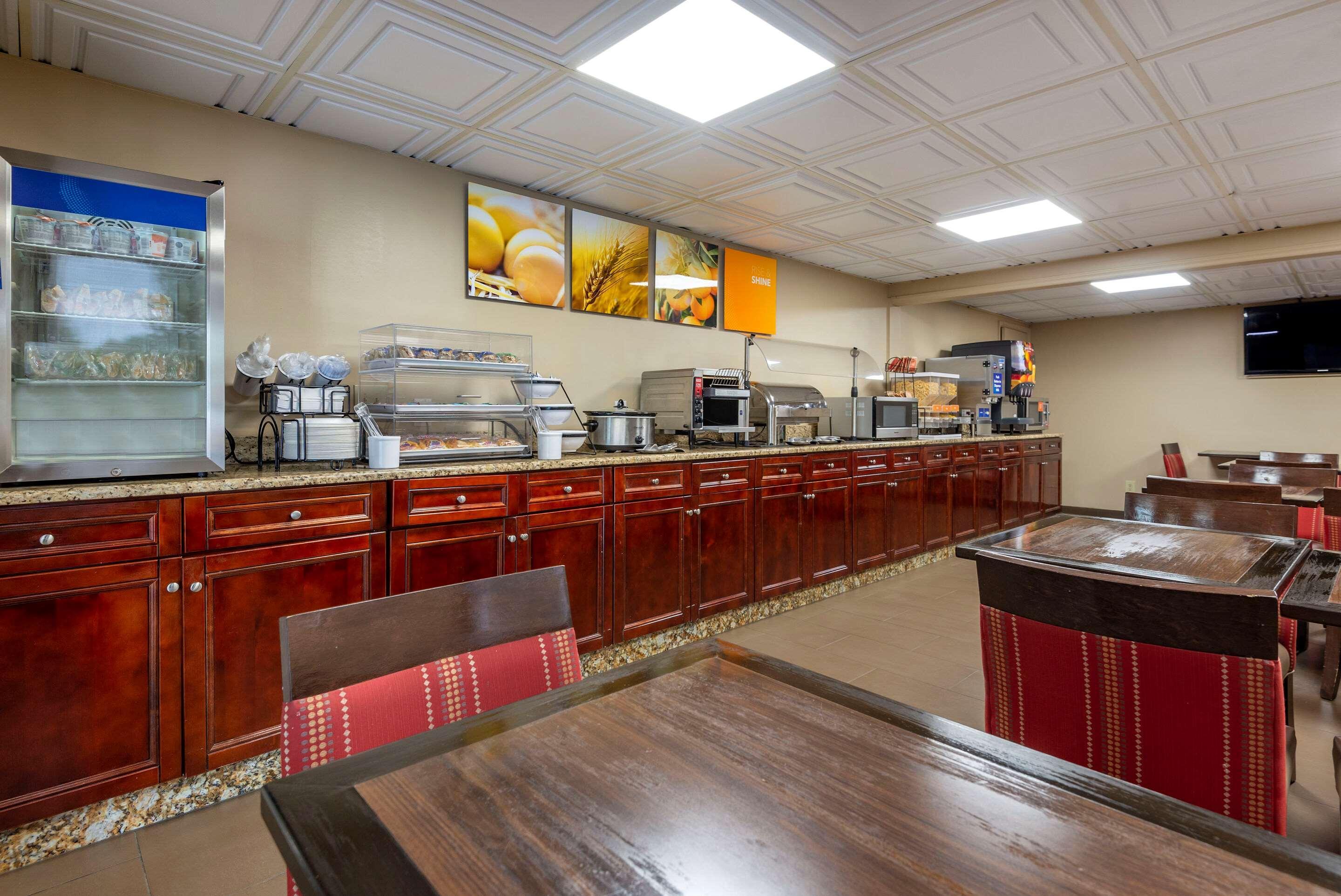 Comfort Inn Matthews / Charlotte Екстер'єр фото