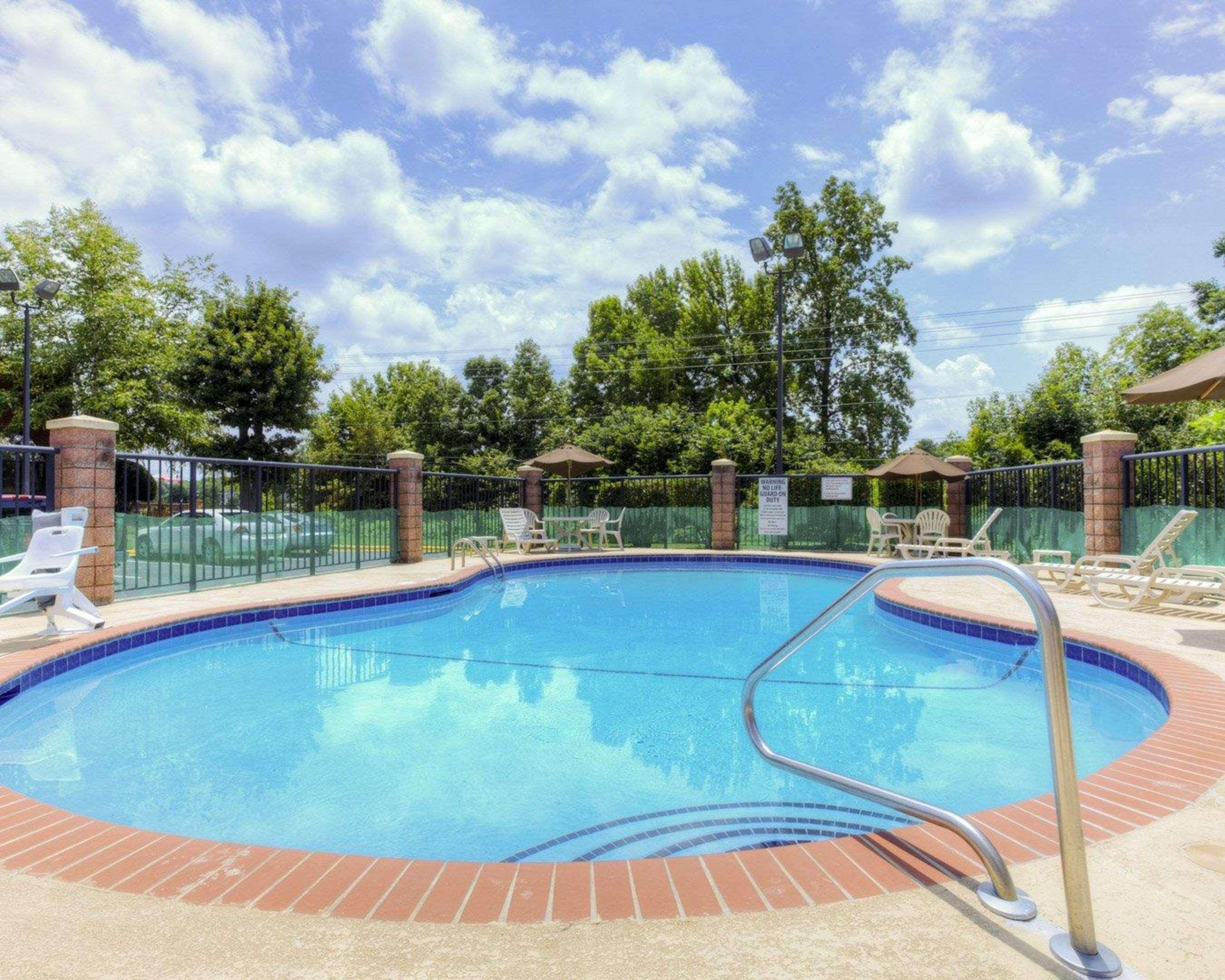 Comfort Inn Matthews / Charlotte Екстер'єр фото
